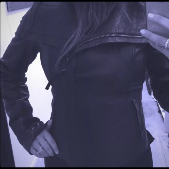 Mackage Women’s Leather Jacket - Picture 2 of 5